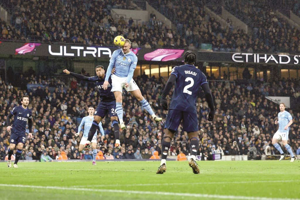 City, Gunners look to close leader gap