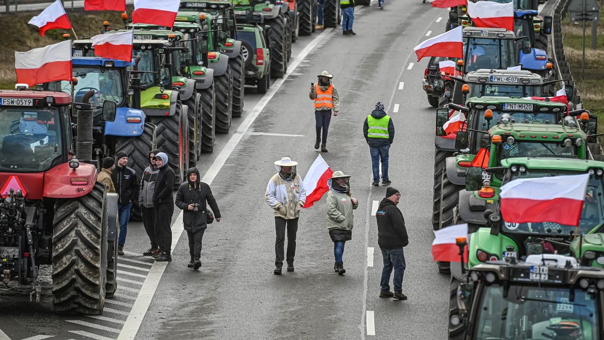 Protest rolników na Mazowszu. Rozpoczęły się utrudnienia pod Warszawą. MAPA