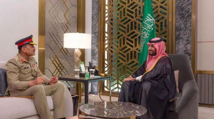 Saudi prince holds extensive talks with civil, military leadership