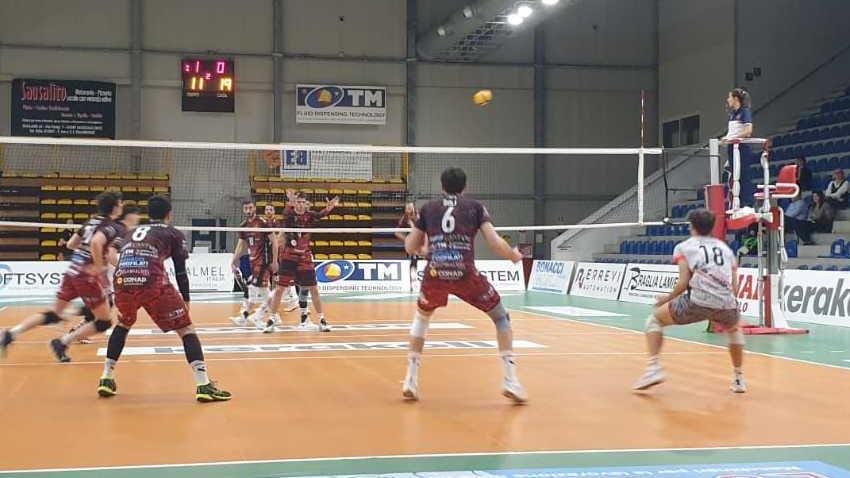 Volley Maschile Serie B. La National Villa d'Oro fa suo il super derby. Kerakoll si arrende dopo due ore di gioco