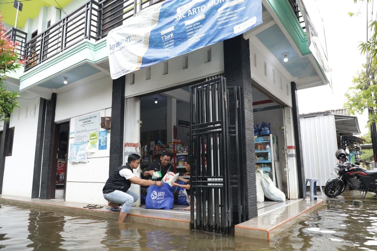 BRI Peduli Salurkan Bantuan Bagi Warga Terdampak Banjir Demak