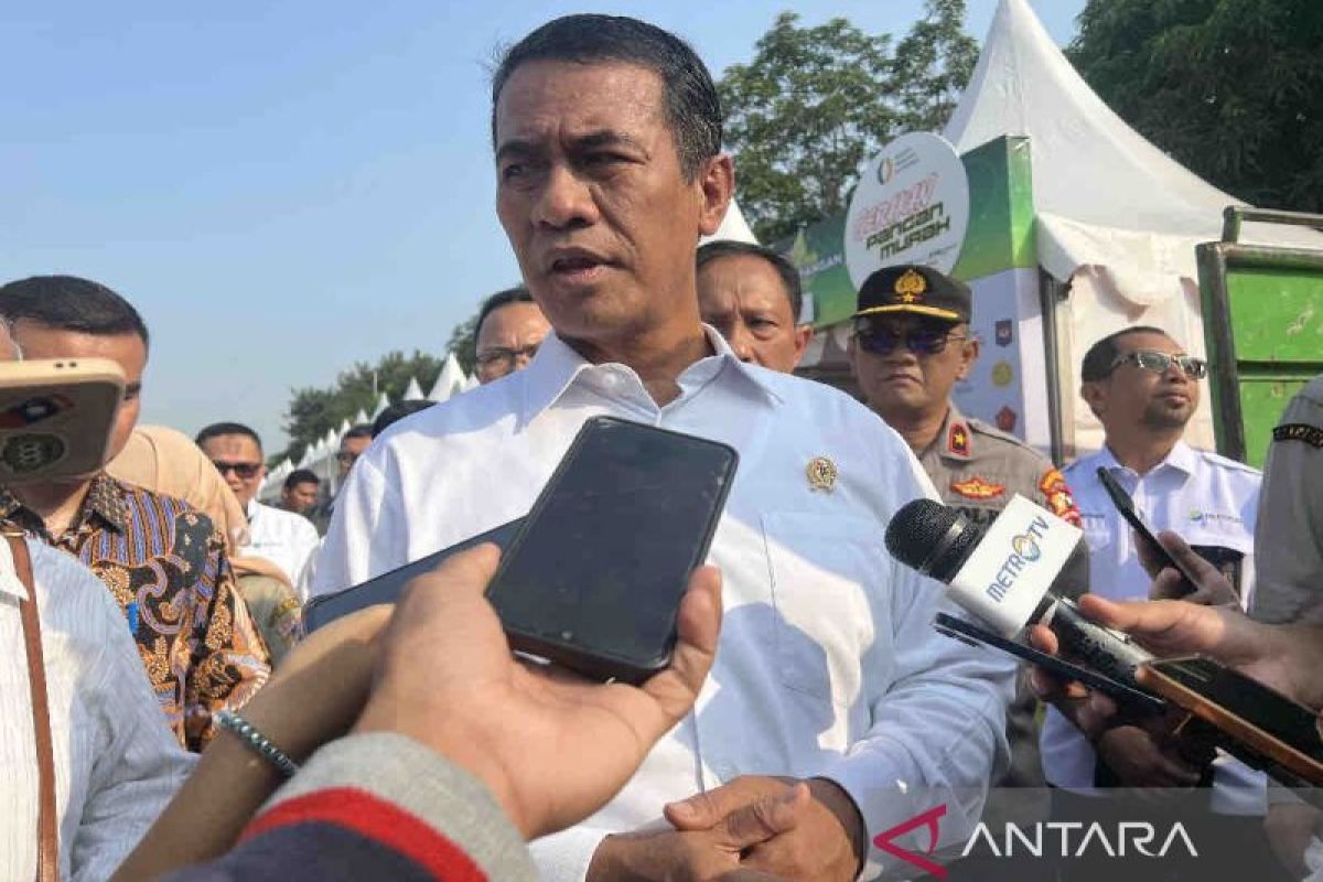 Mentan upayakan  percepatan pengadaan alat mesin pertanian - ANTARA News Gorontalo