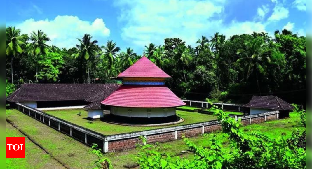 Hindus, Muslims unite for renovation of 400-year-old Durga temple in Kerala | Kozhikode News - Times of India