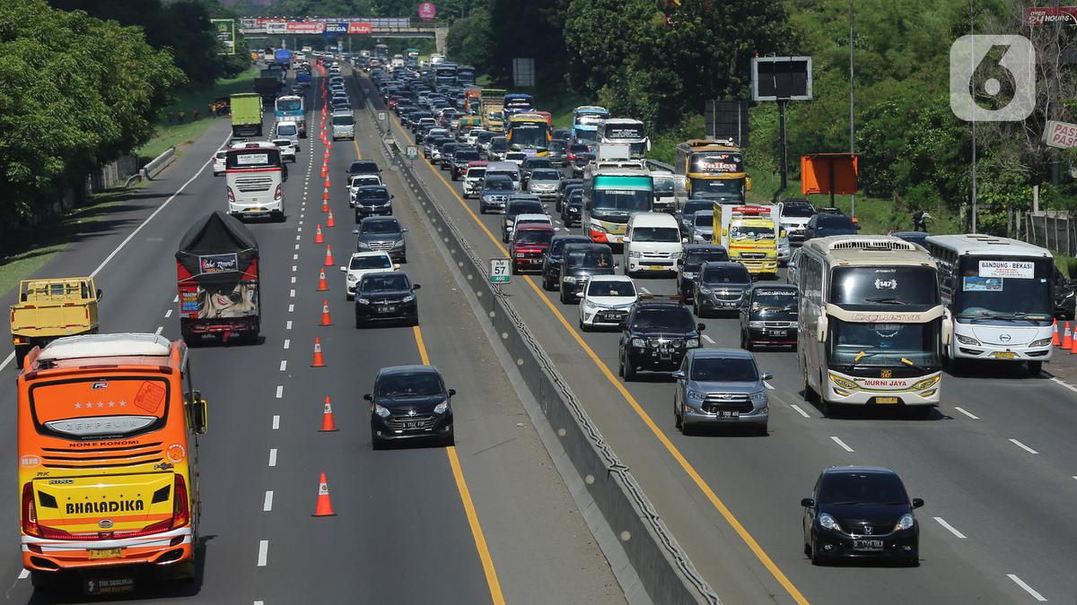 Polri Perketat Pembatas Jalan Contraflow saat Arus Balik Lebaran 2024