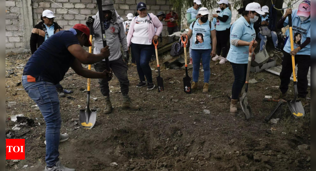 Search for missing loved ones: Volunteers rally against indifference in Mexico - Times of India