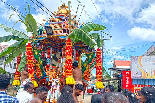 நுவரெலியா - ஹாவாஎலிய ஸ்ரீ முத்துமாரியம்மன் ஆலய முத்தேர் பவணி - தமிழ்வின்