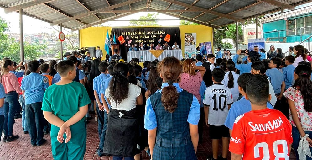 Capacitan en educación vial y prevención de la violencia a 100 escolares - Diario La Tribuna