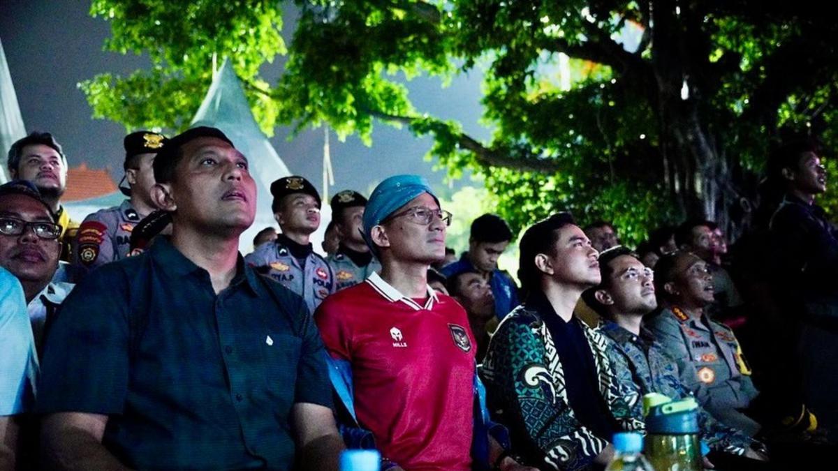 Sandiaga Uno Nobar Semifinal Piala Asia U23 2024 Bareng Gibran, Pancing Warganet Merujak Wasit Shen Yinhao