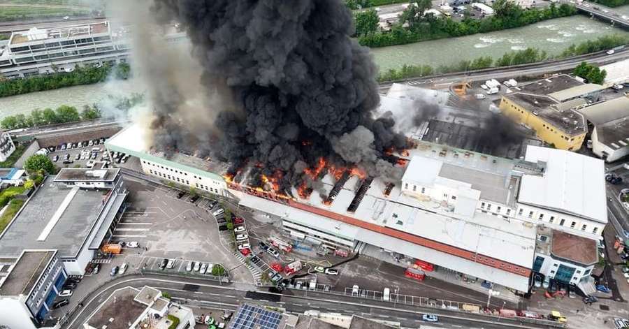 La Protezione Civile: "Tenere le finestre chiuse, spegnere condizionatori"