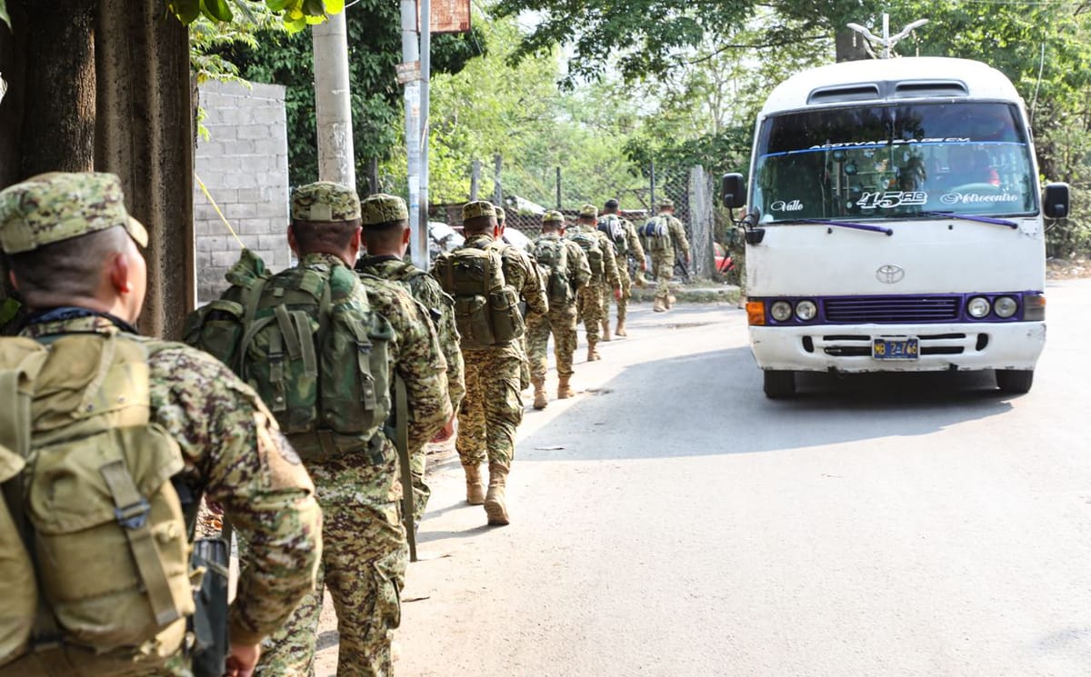 Bukele ordena cerco militar de populosas zonas del norte de la capital de El Salvador