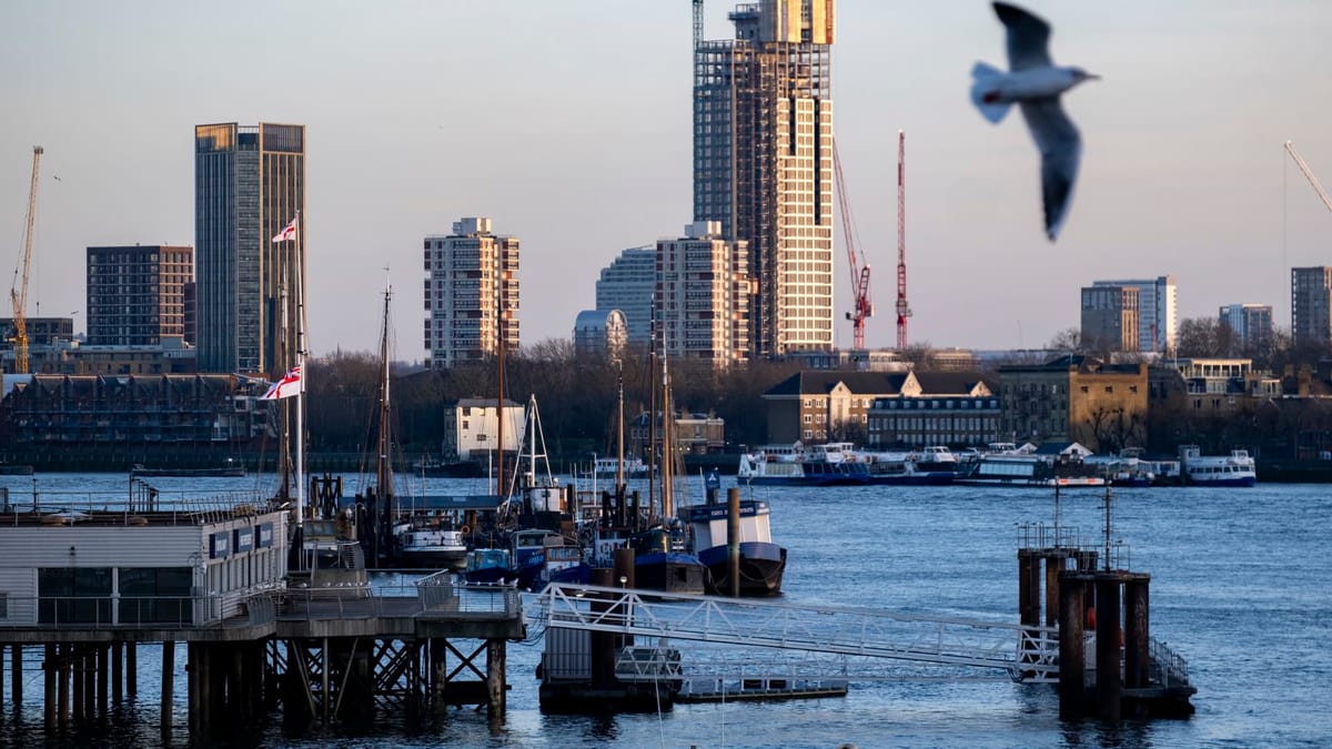 UK economy flatlines in April as construction output dives