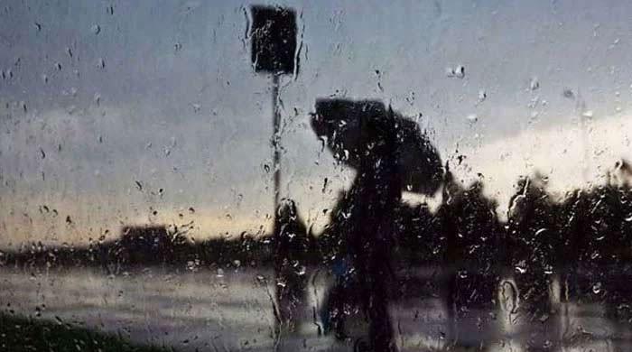 Parts of Karachi likely to witness drizzle tonight