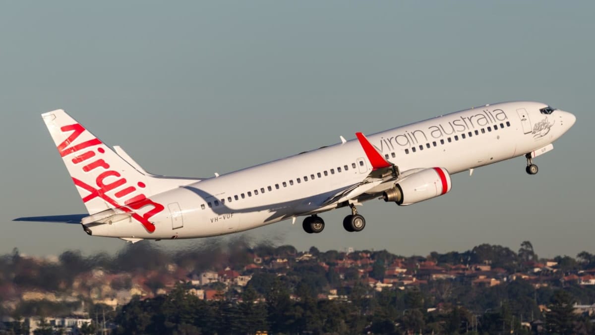 Passenger plane lands safely in New Zealand after fire shuts down an engine