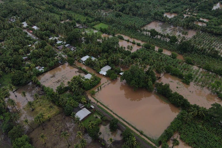 Las fuertes lluvias dejan 12 muertos y más de 2.100 evacuados en El Salvador - Mundo - ABC Color