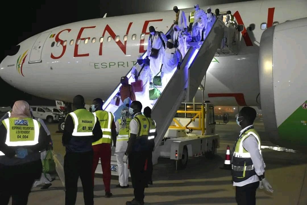 Retour Hajj 2024 : Première arrivée de pèlerins sénégalais à l'AIBD (photos)