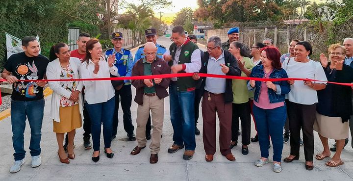 Alcaldía entrega pavimentación con concreto hidráulico en barrio Abajo - Diario La Tribuna