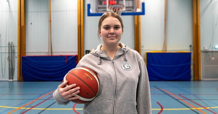 Hon är 22 år - och ordförande i Ale Basket