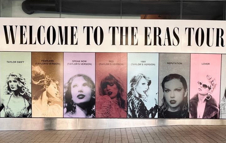 Swiftie who couldn't get a ticket to the eras tour says she doesn't know how to deal with FOMO - Singapore News