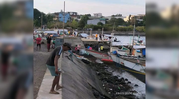 Puerto Princesa barangay mobilizes community for weekly coastal cleanups