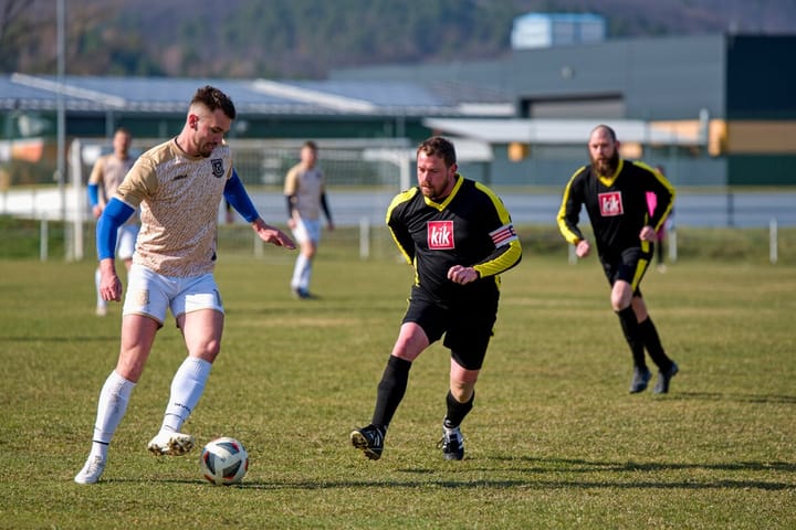 Futbalový servis: Krupina potrápila favorizované Látky, Pliešovce zdolali lídra I. triedy