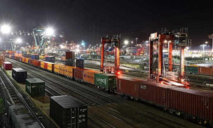 DP World sees 66% shift in road to rail at Southampton hub - The Loadstar