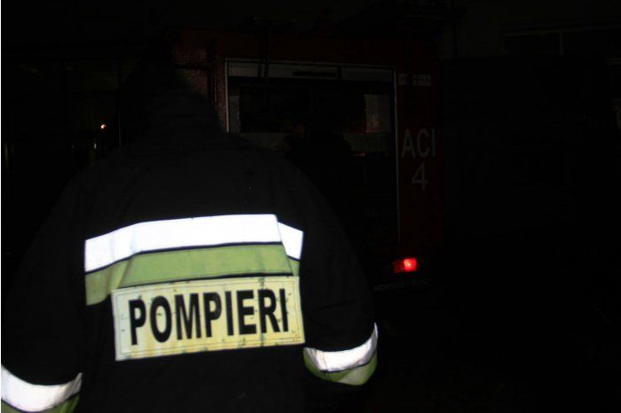 Un bărbat din capitală a ajuns la spital în urma unui incendiu