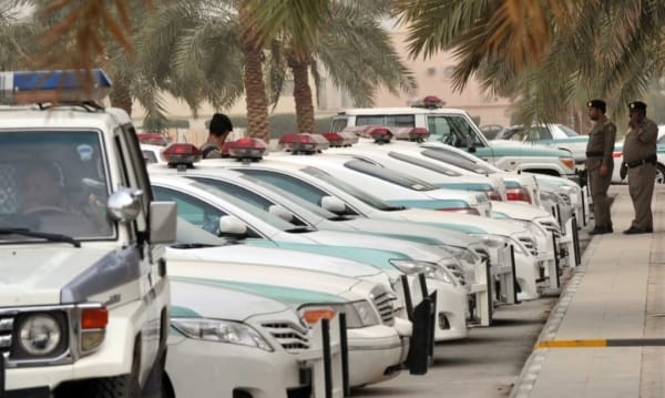 الرياض: السلطات السعودية تعتقل 9 أشخاص بينهم يمنيين بتهم تهريب القات والاحتيال المالي