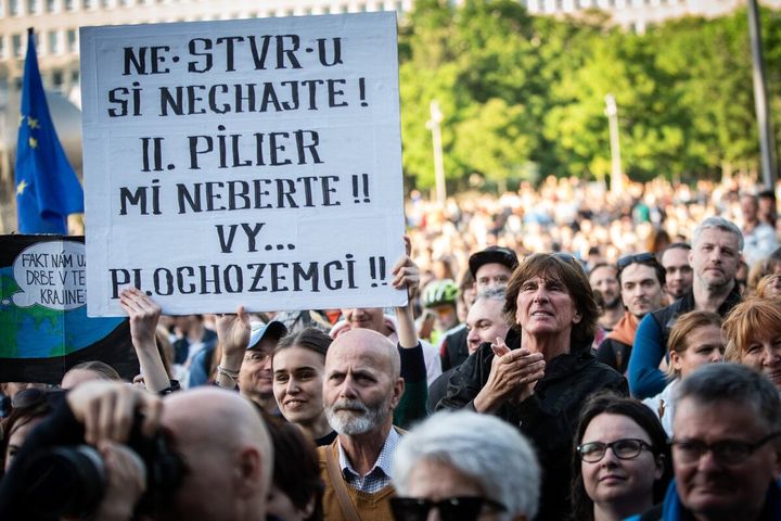 Nenecháme si ukradnúť médiá. PS a SaS pripravujú protest za záchranu RTVS