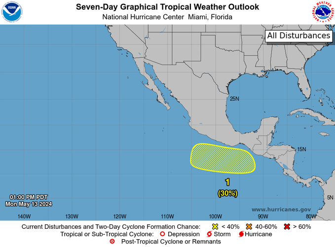 El Salvador observa formación ciclónica frente a costa de México