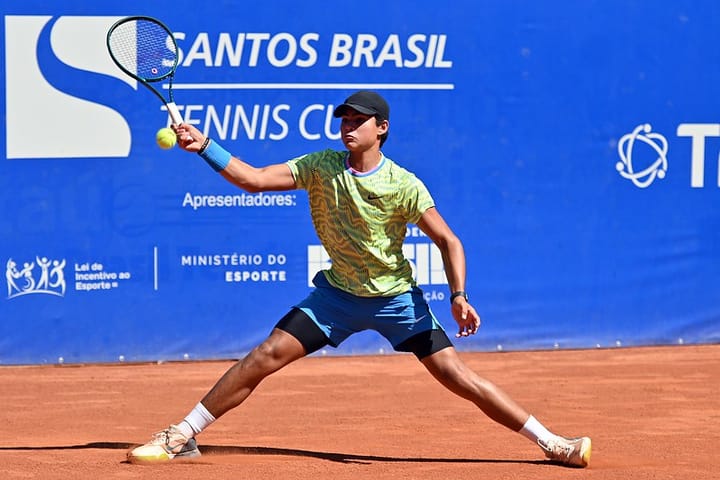 Guto vira o jogo e chega às quartas em Portugal - TenisBrasil