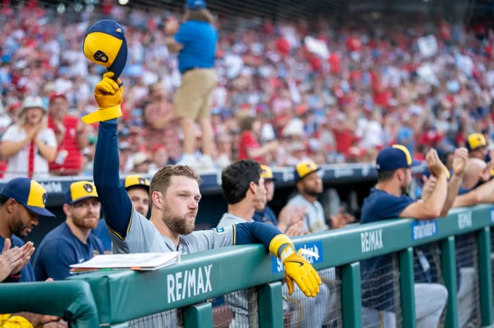 Hoskins homers in return to Philly, but Dahl goes deep in Phillies debut to key 3-1 win over Brewers