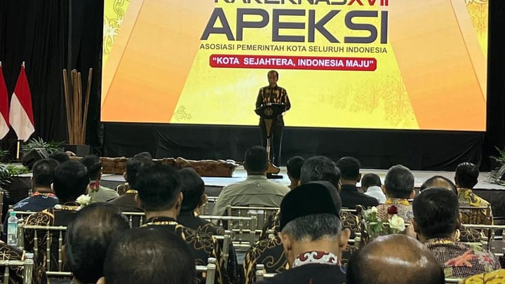 Jokowi Tegur Bobby Nasution di Depan Wali Kota se-Indonesia: Medan Mulai Macet