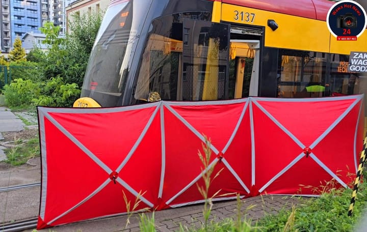 Tragedia w tramwaju. Motornicza myślała, że pasażer śpi. On już nie żył