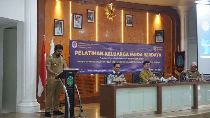 Kemenpora Beri Pelatihan Keluarga Muda Berdaya