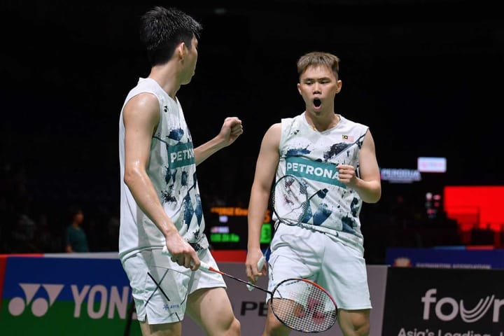 Double joy as Sze Fei-Izzuddin and Man-Tee make it to Indonesian Open quarters