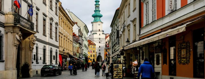 Staré Mesto spúšťa nový systém vjazdov do pešej zóny centra mesta