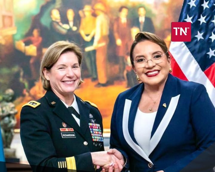 Presidenta de Honduras recibió a jefa del Comando Sur de EEUU