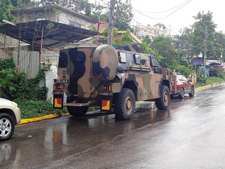 Hour-long shoot-outGun battle leaves top gangster dead, says cop - Jamaica Observer